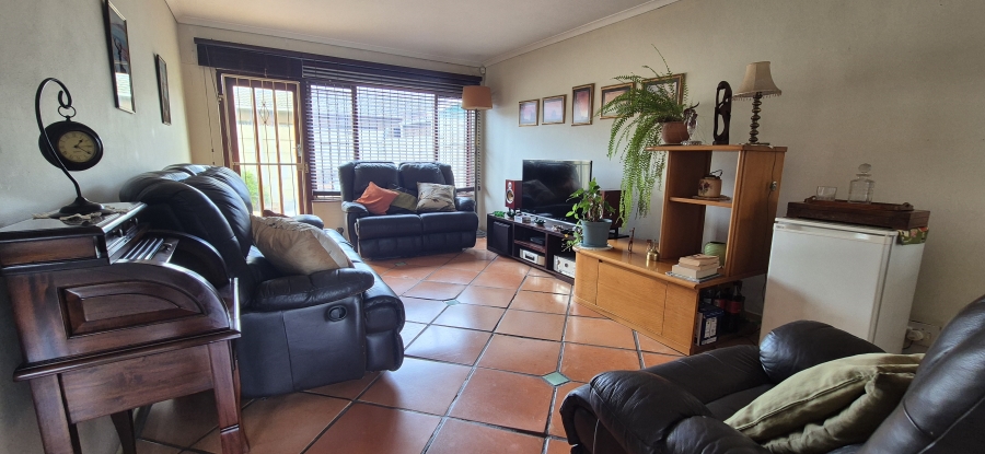 2 Bedroom Property for Sale in Table View Western Cape